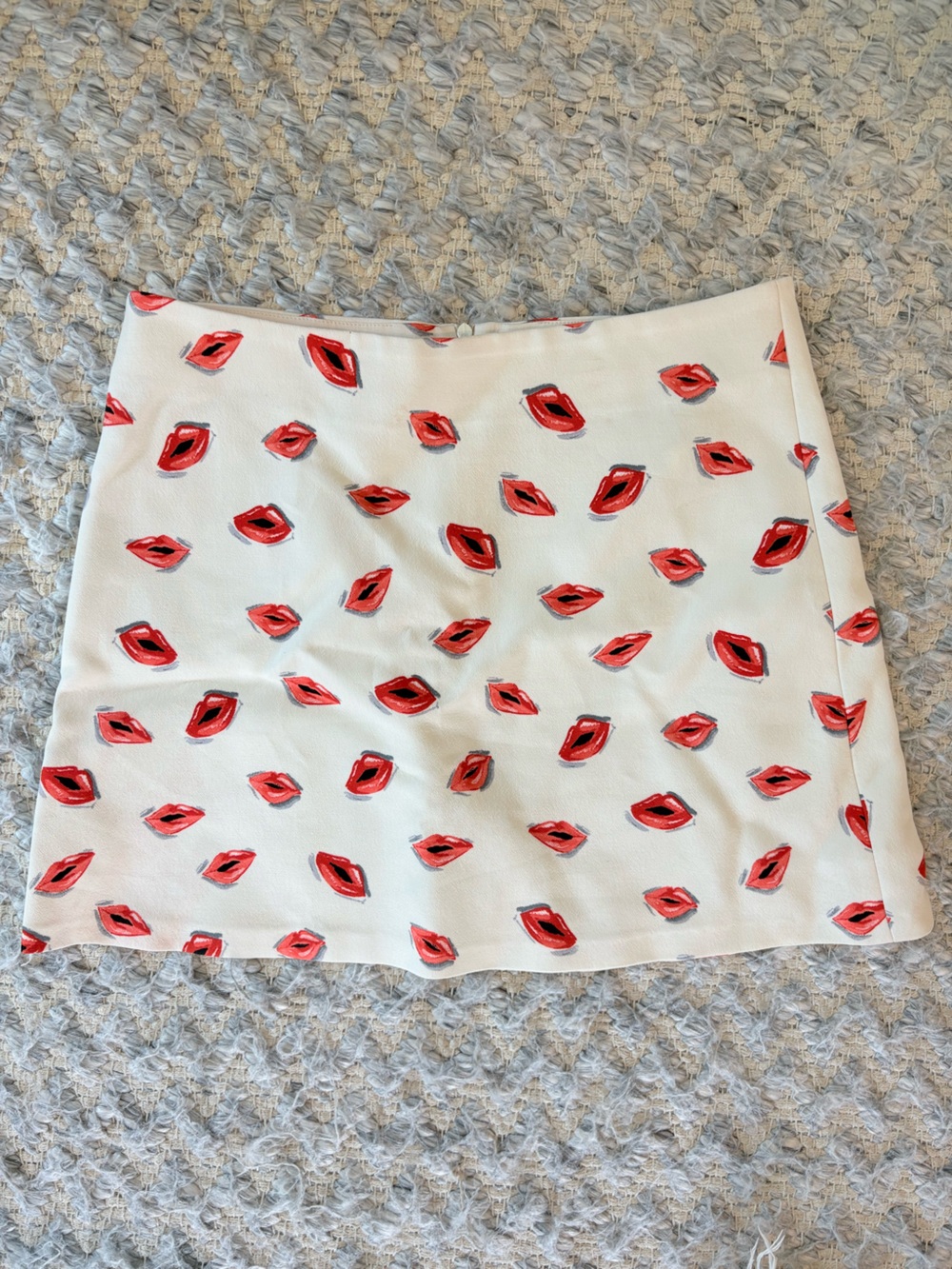 Zara White Skirt with Red Lip Print